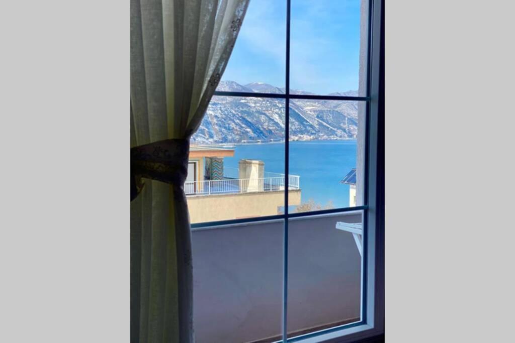 Cozy Lake Front Flat Bequeme Wohnung An Der See ポグラデツ エクステリア 写真