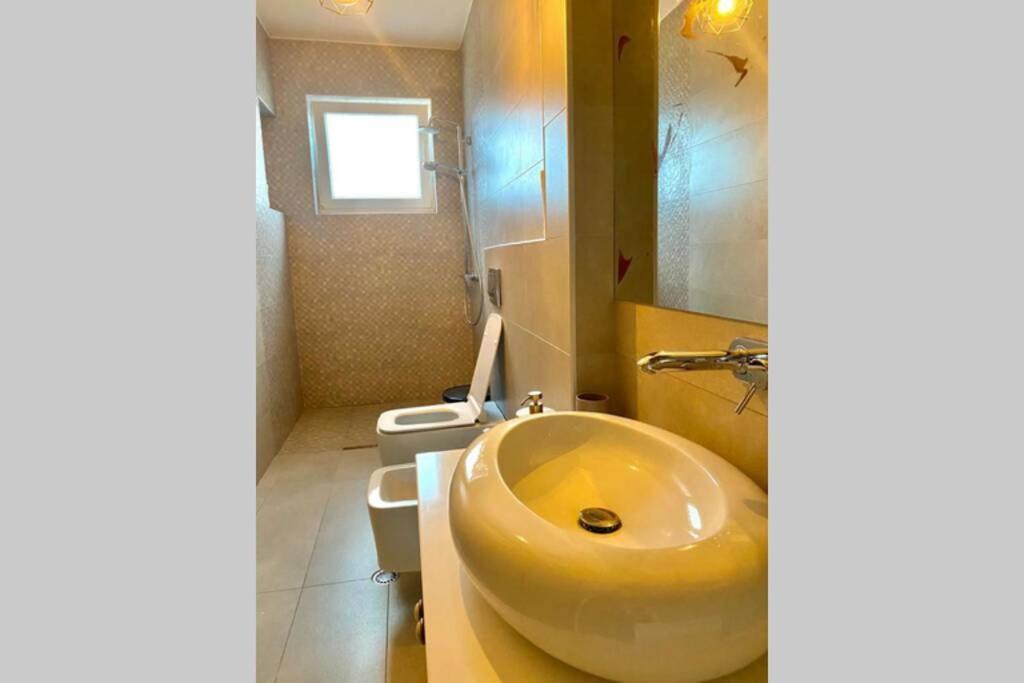 Cozy Lake Front Flat Bequeme Wohnung An Der See ポグラデツ エクステリア 写真