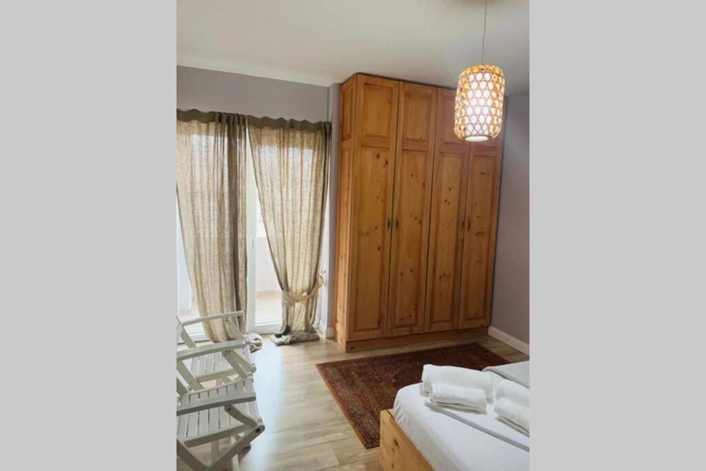 Cozy Lake Front Flat Bequeme Wohnung An Der See ポグラデツ エクステリア 写真